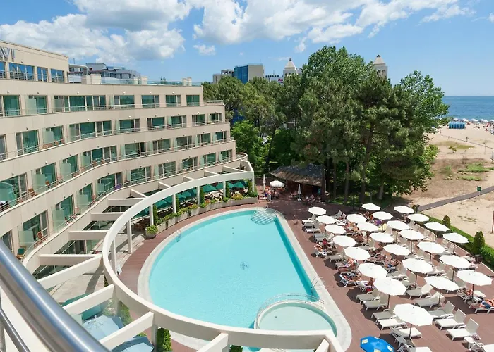 Jeravi Beach Hotel